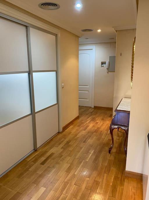Lovely 2 Bedrooms Apartment Main Square Plasencia Exterior photo